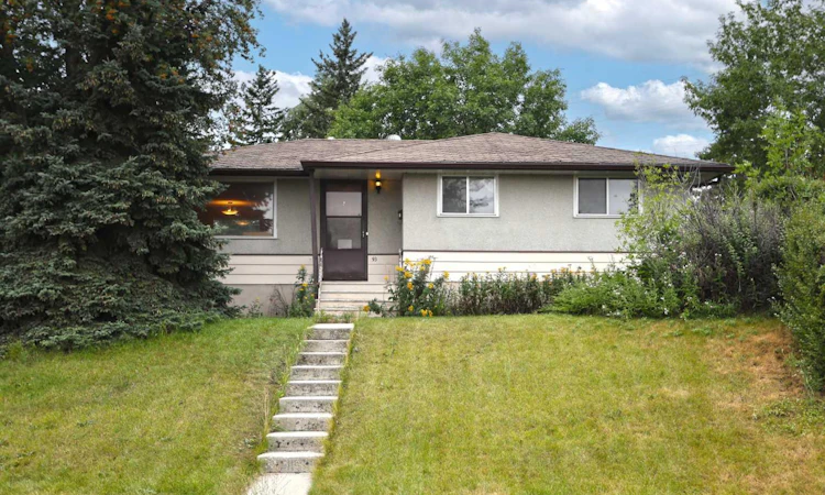 93 Winslow Crescent SW