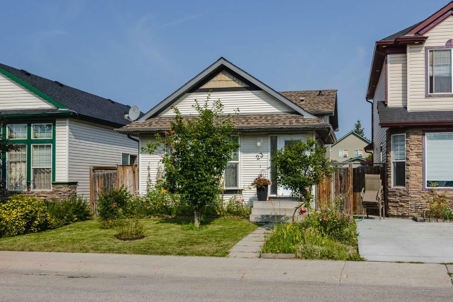 23 Tarington Way NE, Calgary, AB, T3J 4N1