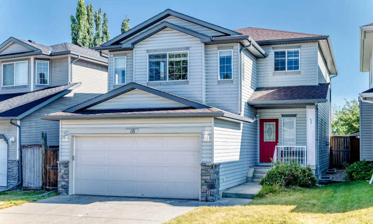 16 Royal Birch Rise NW