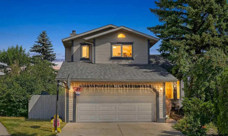 627 Macewan Valley Road NW