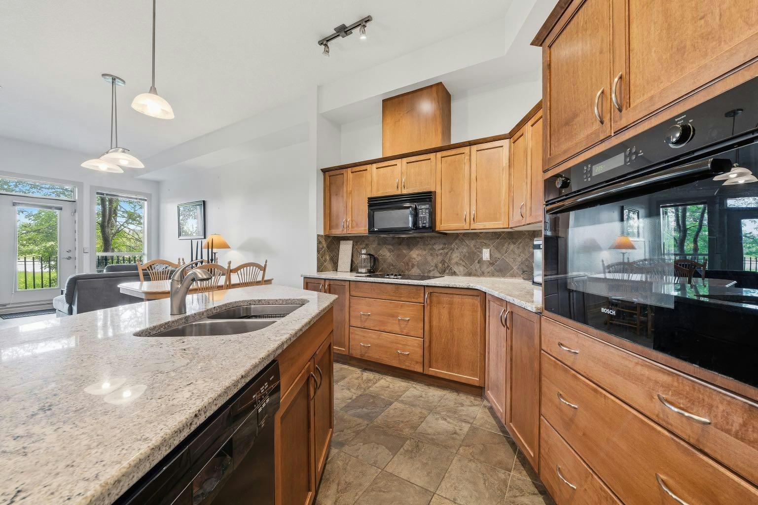 107-3101 34 Avenue NW, Calgary, AB, T2L 2A3