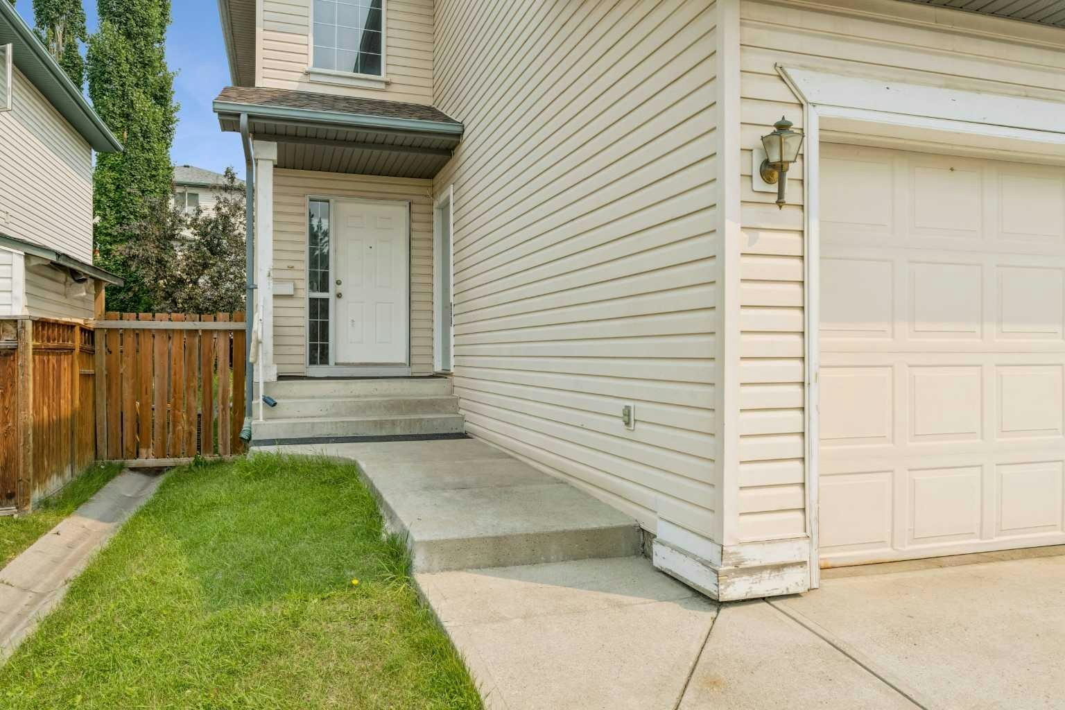 181 Tuscarora Place NW, Calgary, AB, T3L 2G1