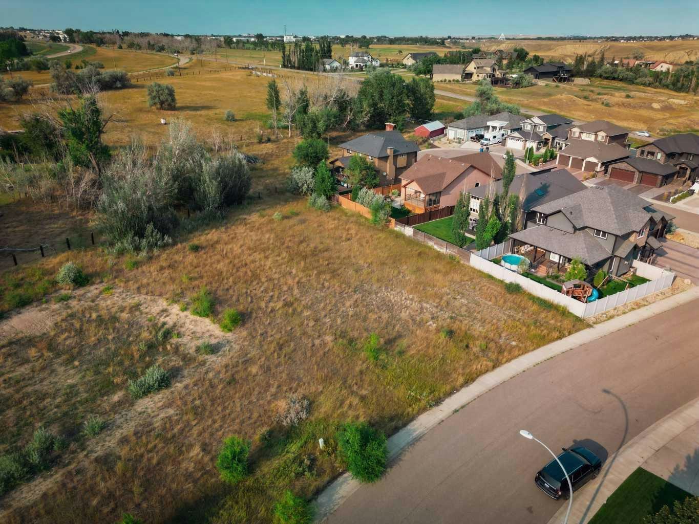 8 Canyon Creek Drive SW, Medicine Hat, AB, T1B 0B2