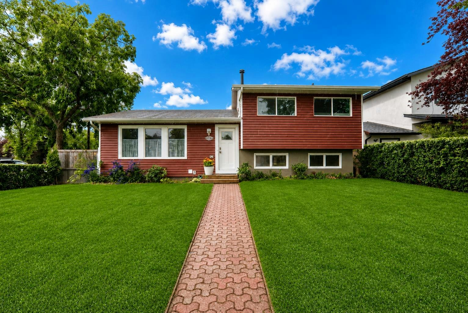 14672 Deer Ridge Drive SE, Calgary, AB, T2J 5Y4