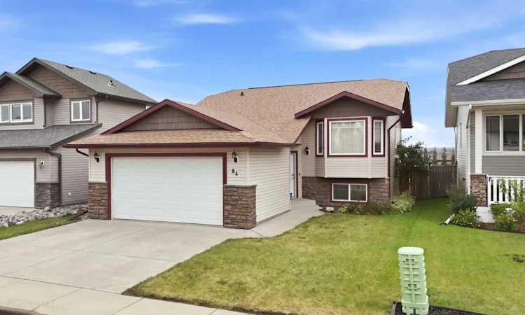 84 Heartland Crescent
