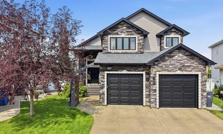106 Oaklands Crescent