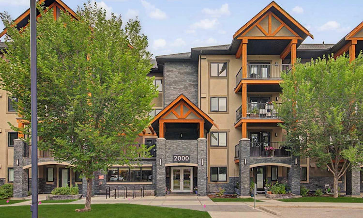 2116-402 Kincora Glen Road NW