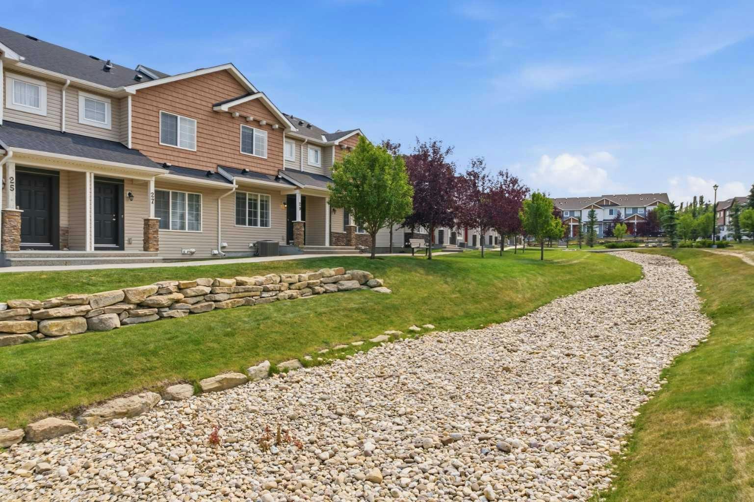 29 Pantego Lane NW, Calgary, AB, T3K 0T1