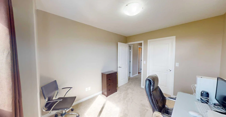 10250 85a Street, Grande Prairie, AB, T8X 0K2 - 10