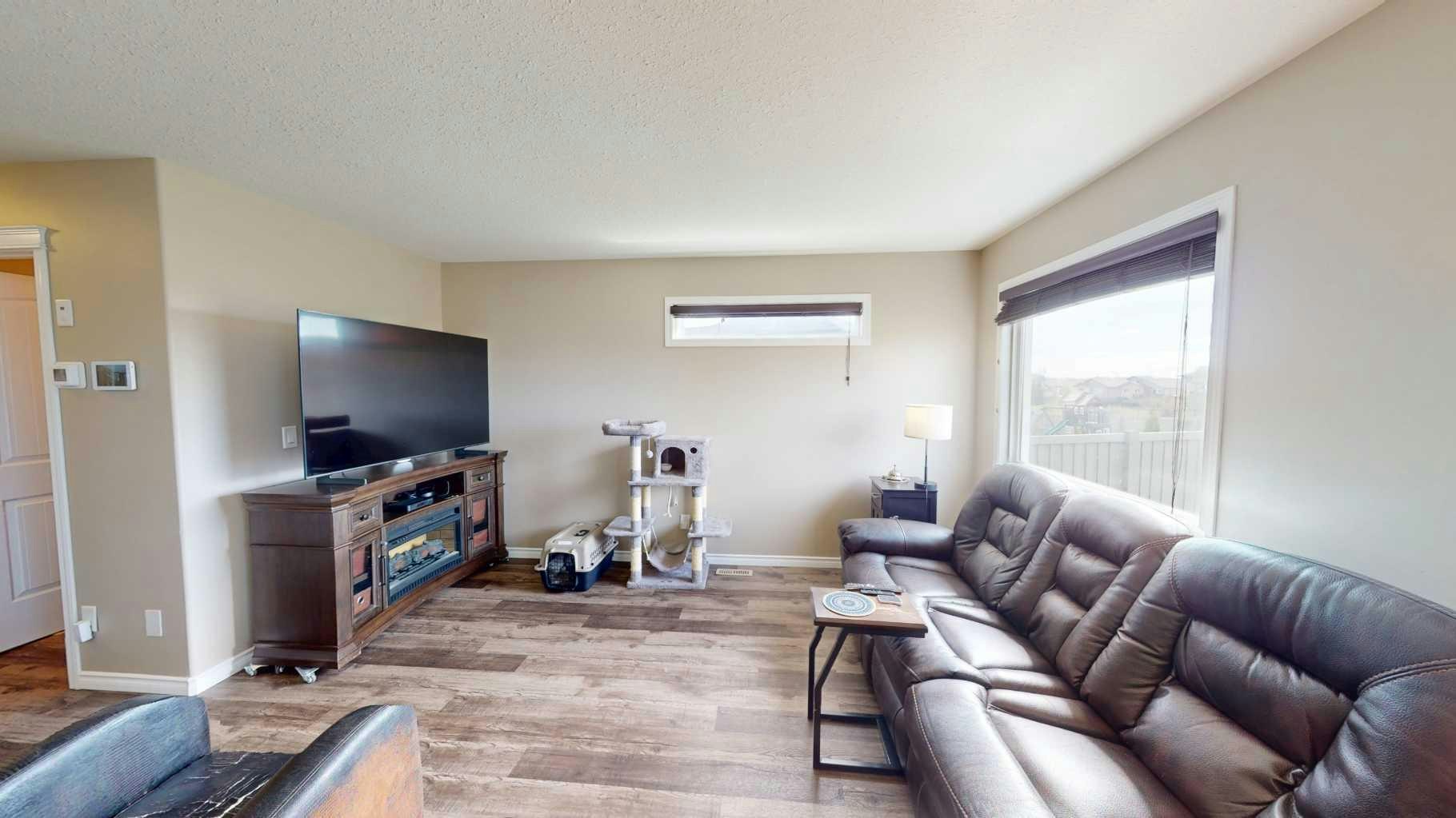 10250 85a Street, Grande Prairie, AB, T8X 0K2 - 5