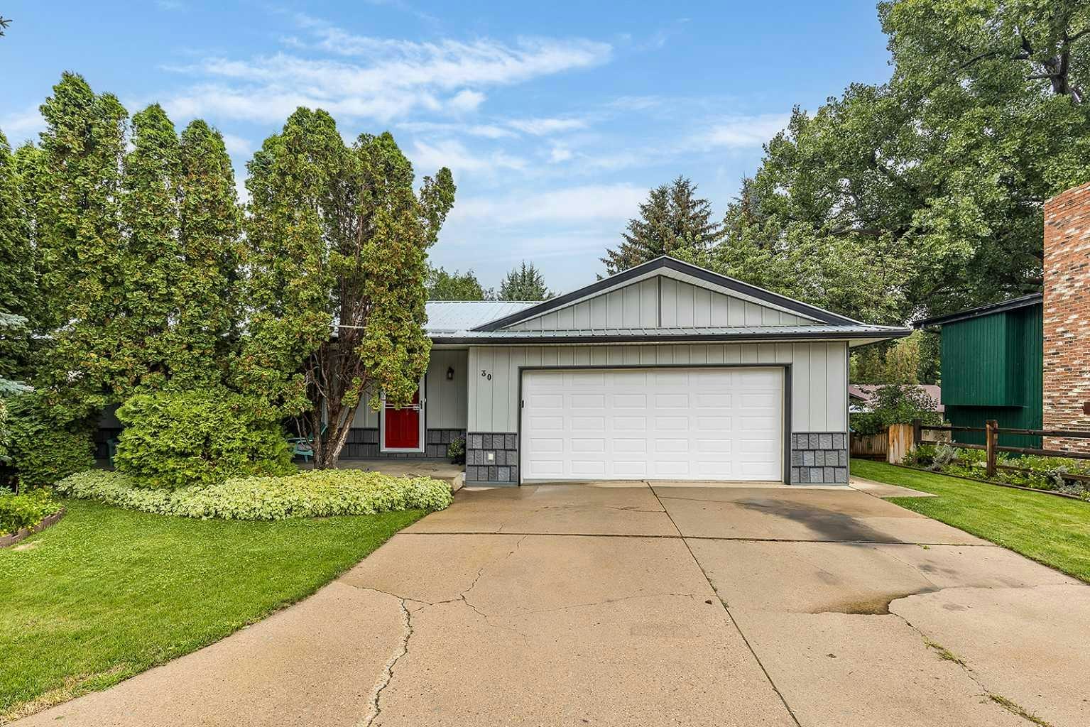 30 Noble Court SW, Medicine Hat, AB, T1A 4A3