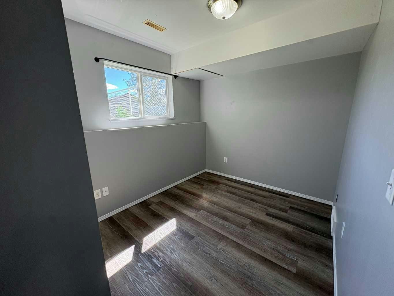 9401 129 Avenue, Grande Prairie, AB, T8X 1R3 - 8