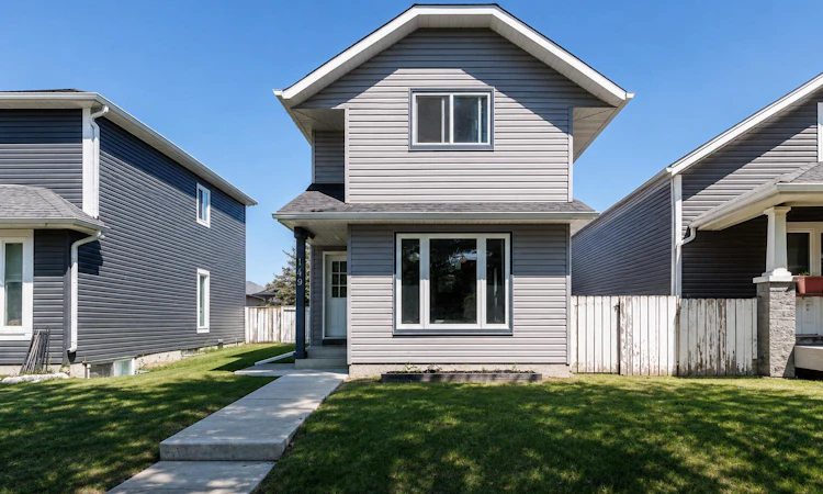 149 Taradale Close NE