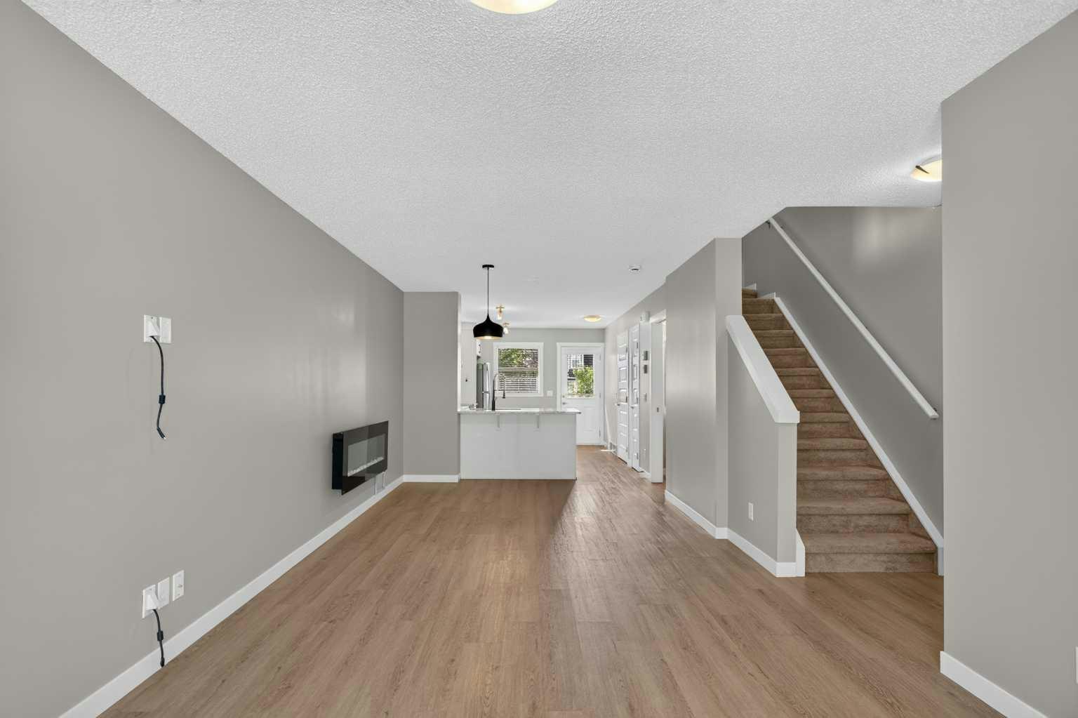 75 Auburn Bay Street SE - 2