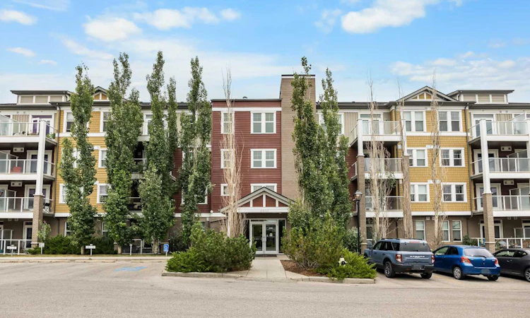212-2300 Evanston Square NW