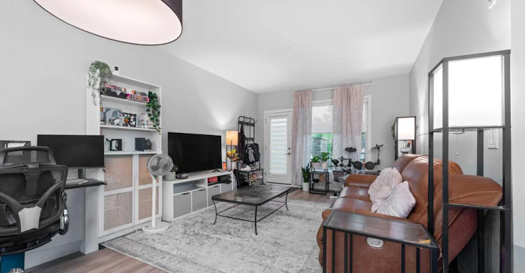 105-150 Shawnee Square SW, Calgary, AB, T2Y 0T6 - 8