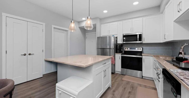 105-150 Shawnee Square SW, Calgary, AB, T2Y 0T6 - 16