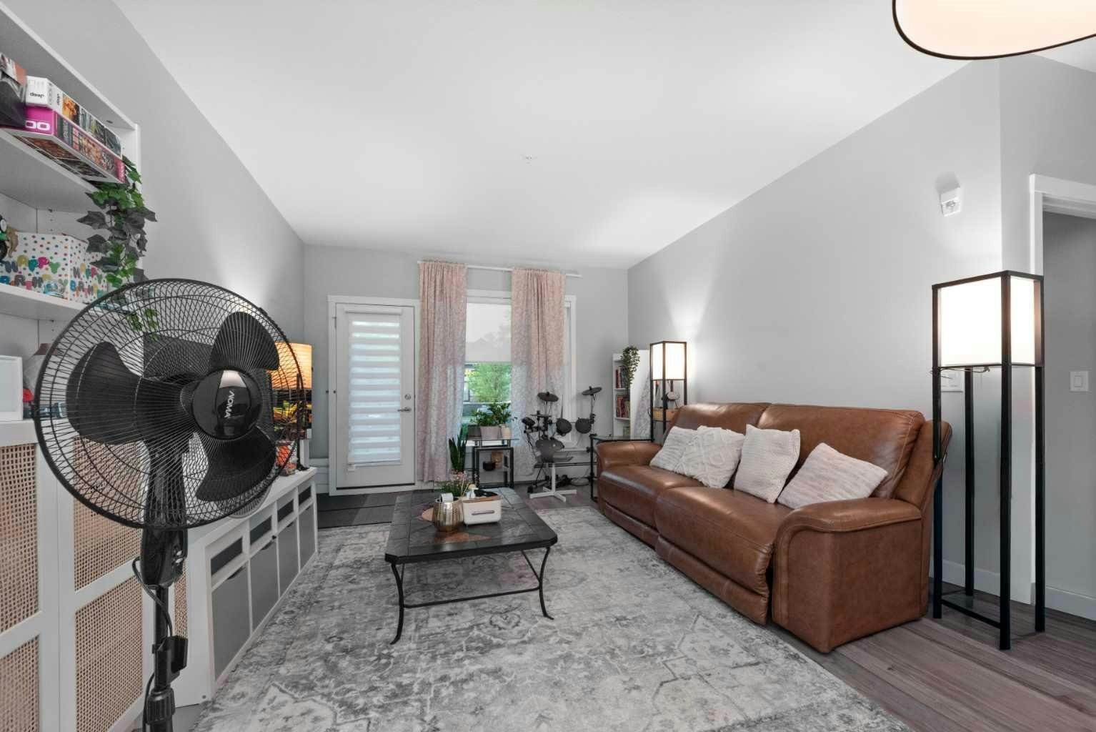 105-150 Shawnee Square SW, Calgary, AB, T2Y 0T6 - 9