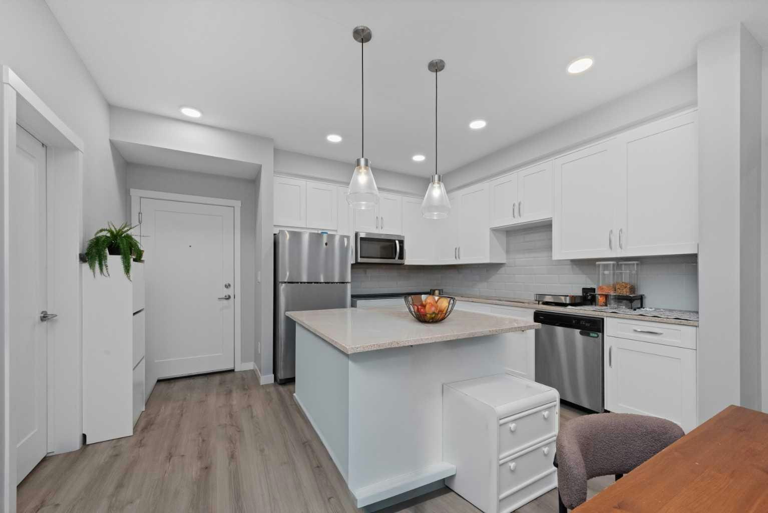 105-150 Shawnee Square SW, Calgary, AB, T2Y 0T6 - 15