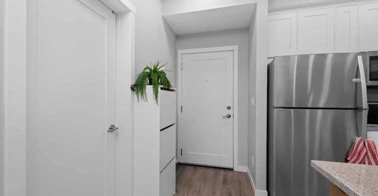 105-150 Shawnee Square SW, Calgary, AB, T2Y 0T6 - 18