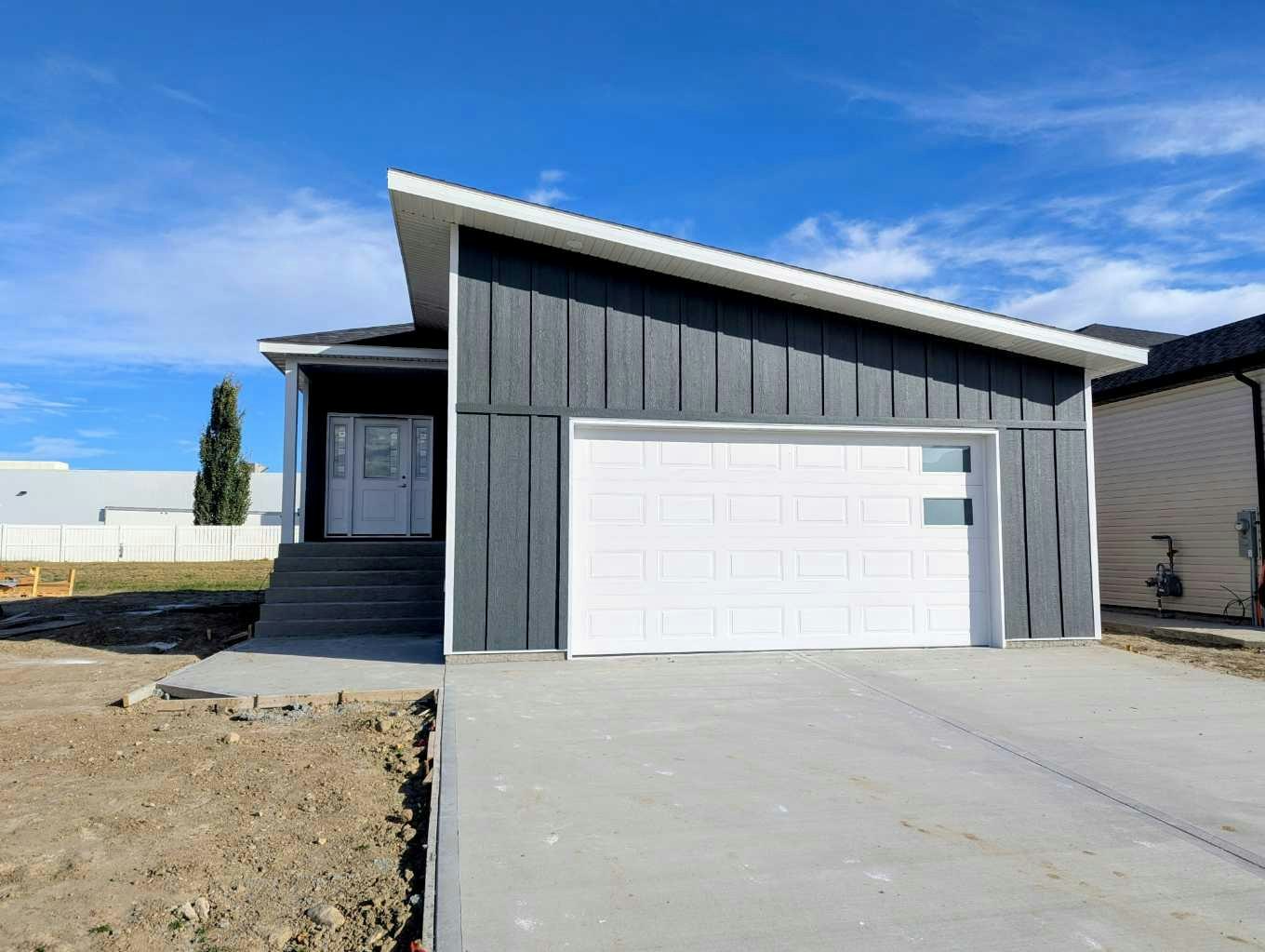 324 Somerside Road SE, Medicine Hat, AB, T1B 0R2