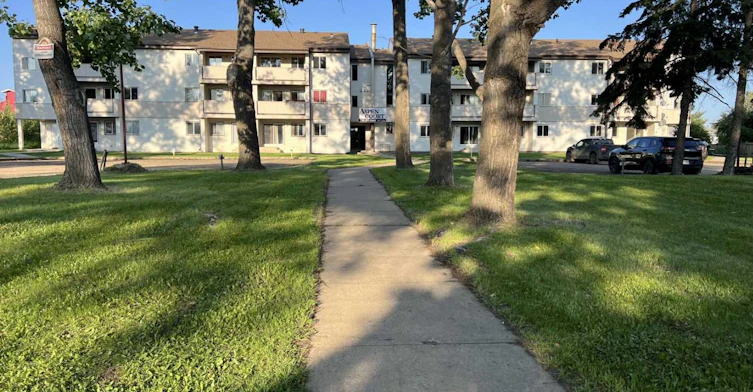 201-5117 44 Street, High Prairie, AB, T0G 1E0