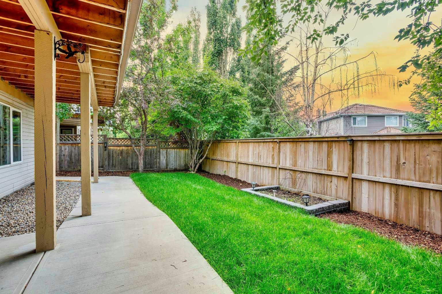 3414 Douglasdale Boulevard SE, Calgary, AB, T2Z 3A8 - 34