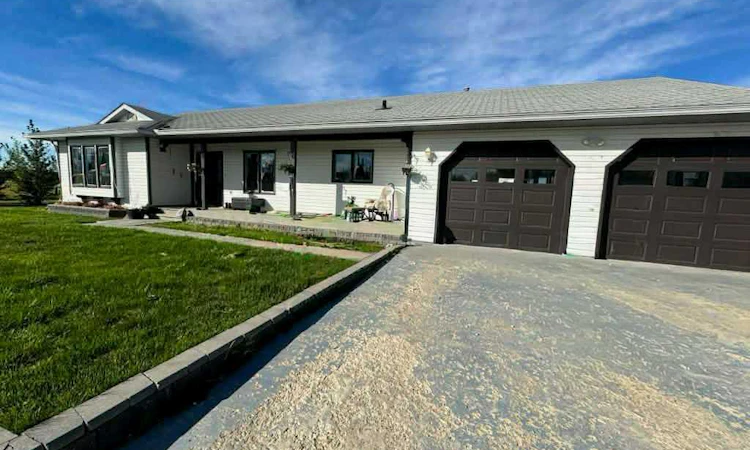 930036 232 Range Road