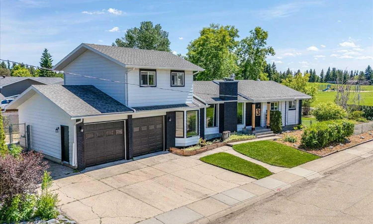 3 Armstrong Close