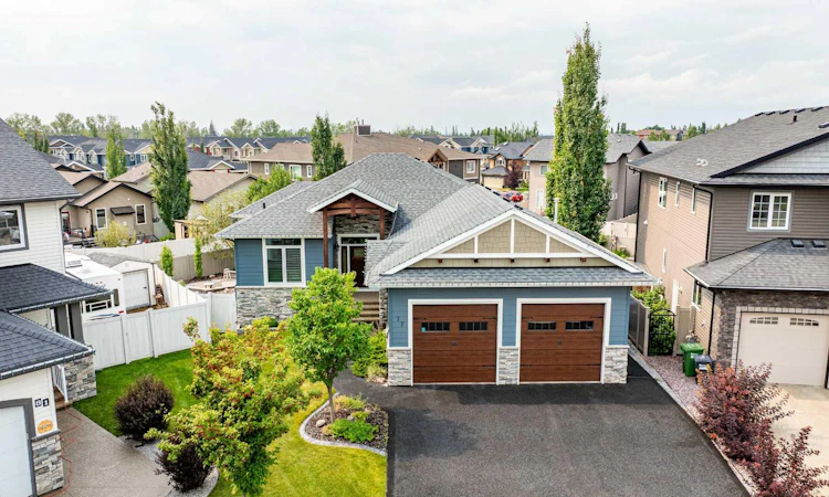 77 Grove Close