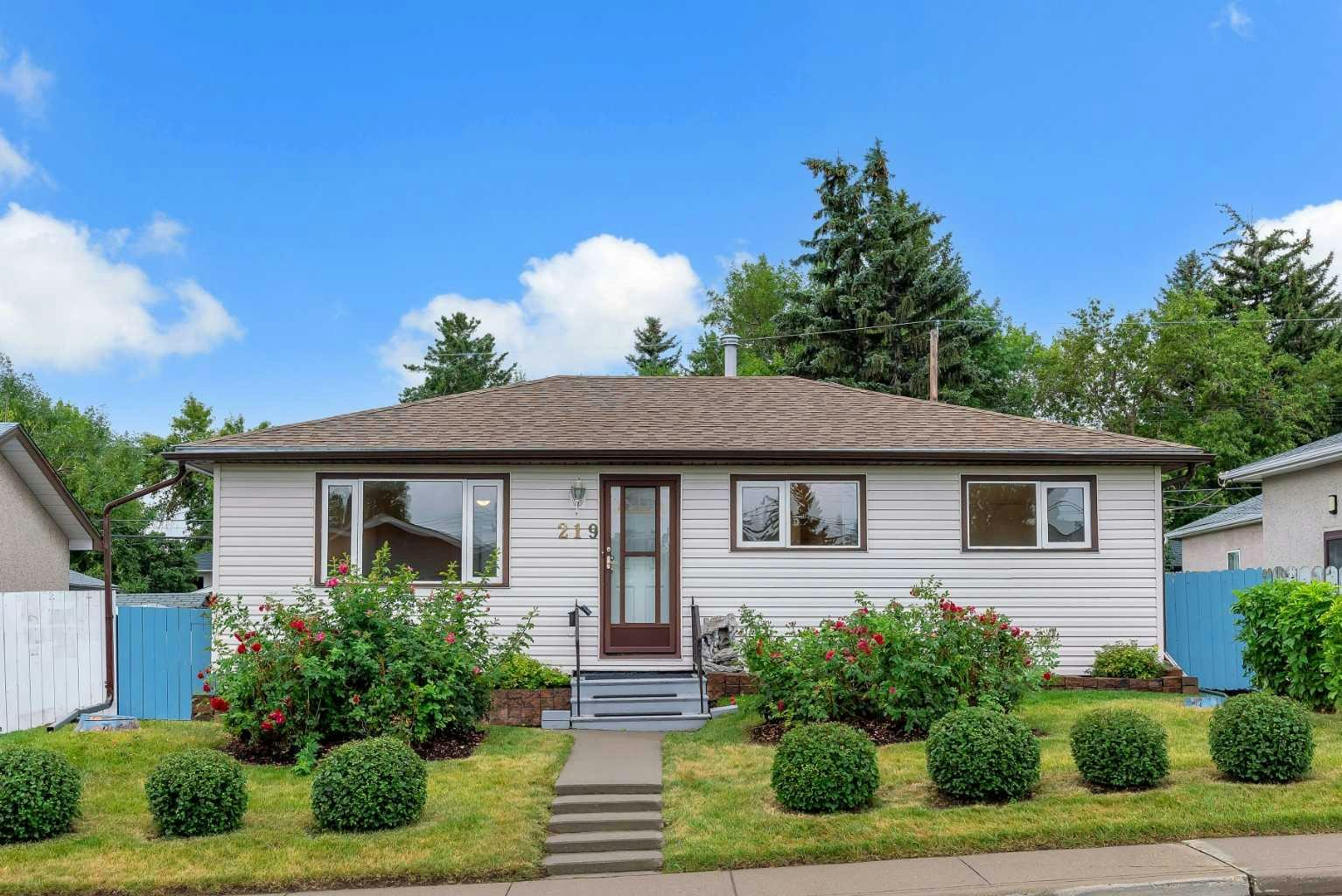 219 Tache Avenue NW, Calgary, AB, T2K 3R6