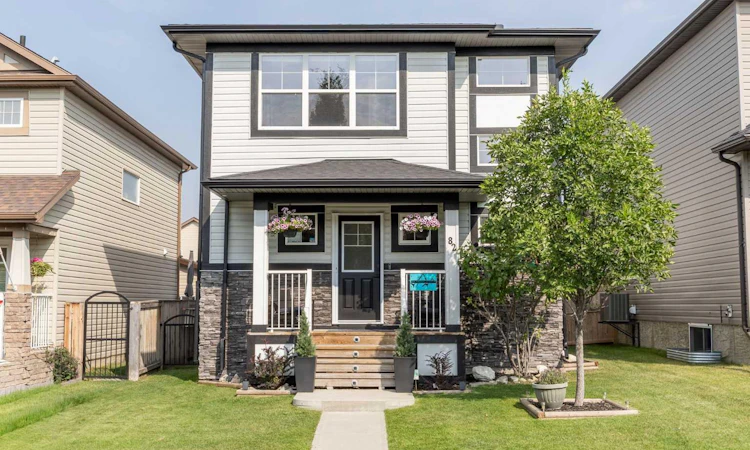 82 Cimarron Grove Close
