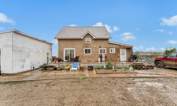 115058 Range 94 Road N