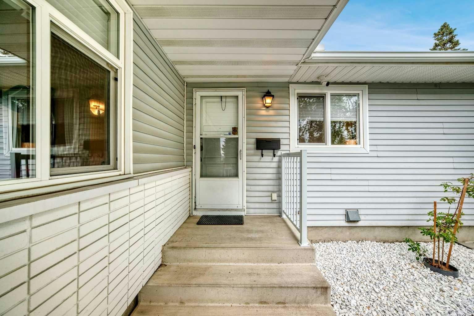 6203 Dalmarnock Green NW, Calgary, AB, T3A 1H4