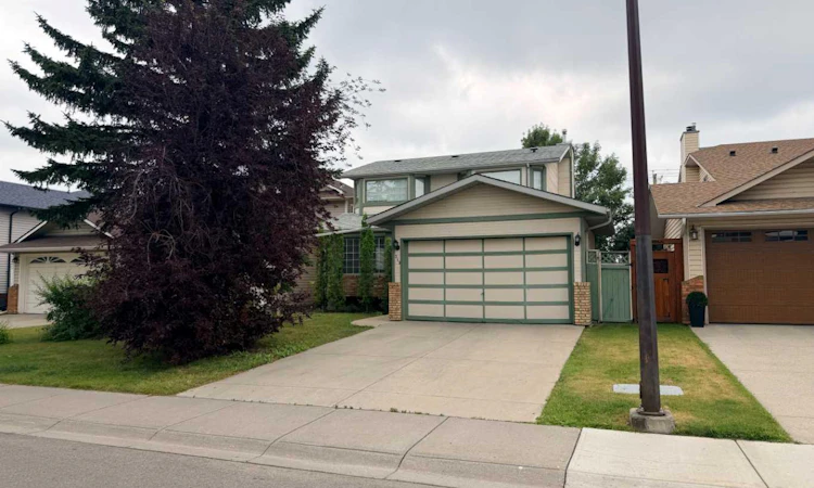 319 Sunvale Drive SE