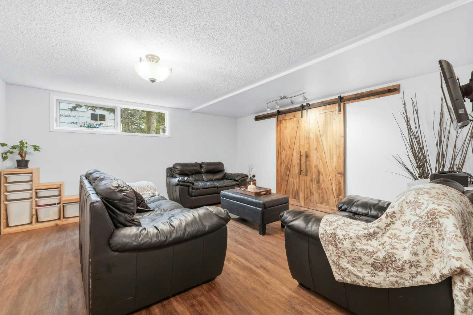 31 Manyhorses Drive, Rural Rocky View County, AB, T3Z 1A2 - 31