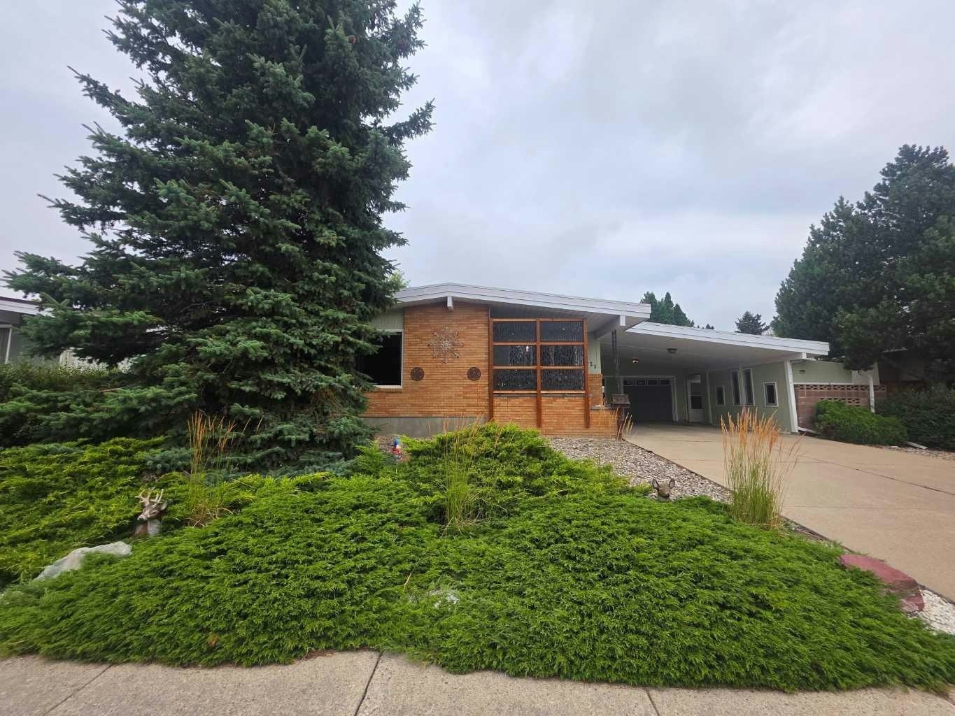 1425 Scenic Drive S, Lethbridge, AB, T1K 1M4