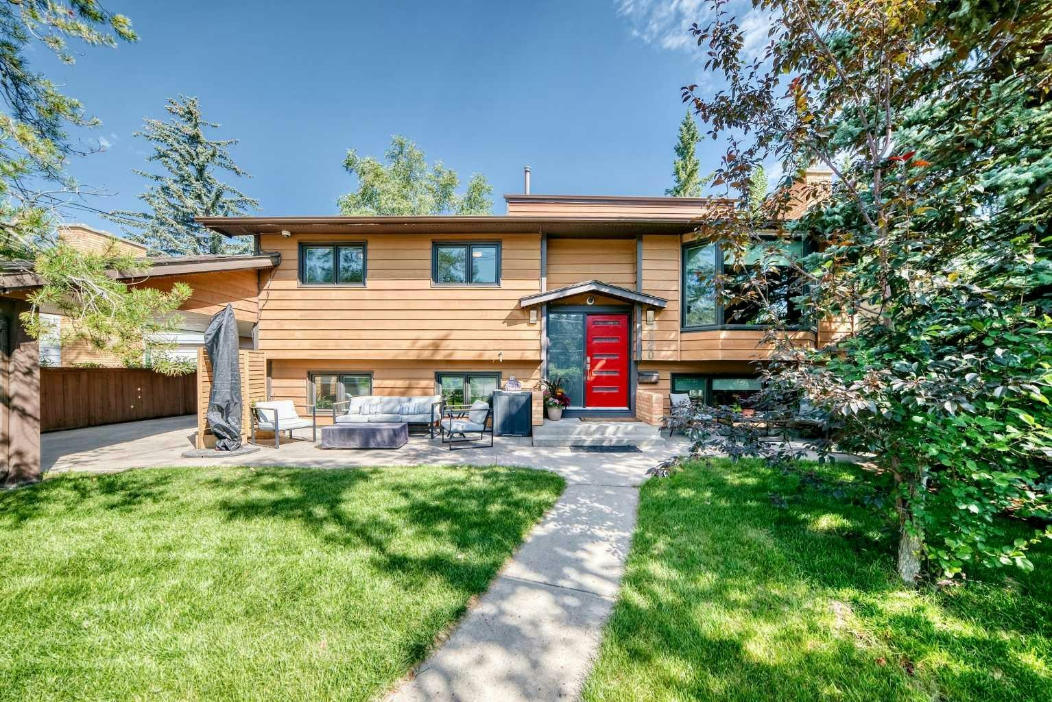 9120 48 Avenue NW, Calgary, AB, T3B 2B2
