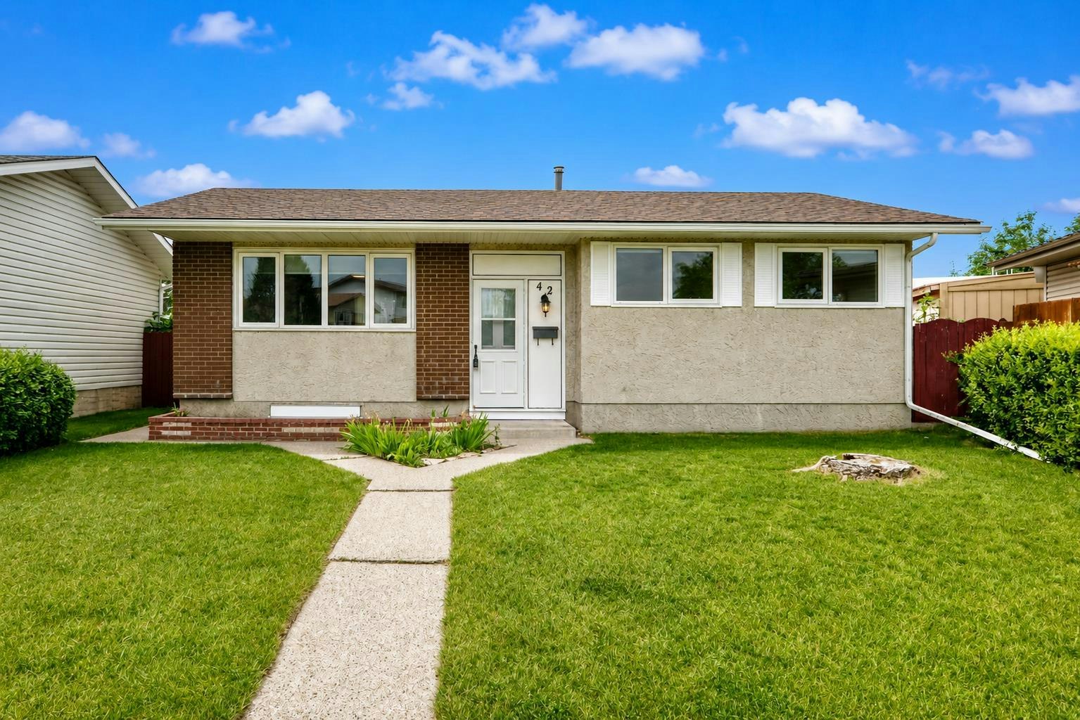 42 Rundlelawn Close NE, Calgary, AB, T1Y 3J3