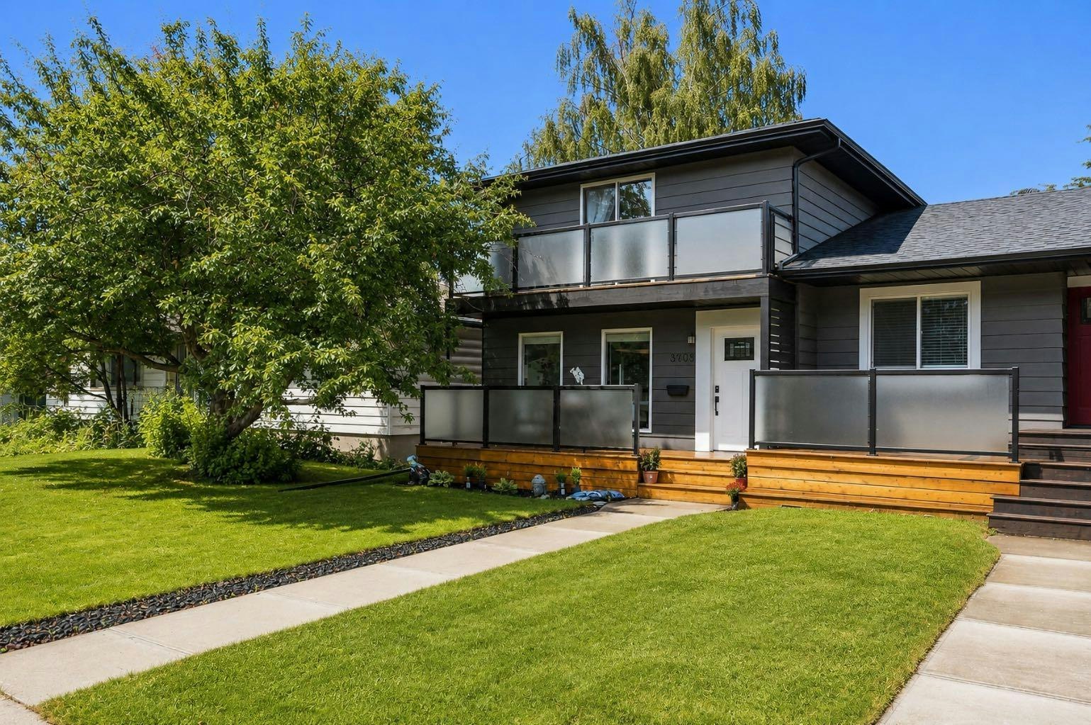 3605 Kerry Park Road SW, Calgary, AB, T3E 4S5