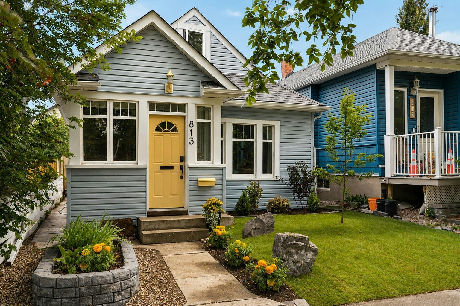 813 3 Avenue NW, Calgary, AB, T2N 0J5