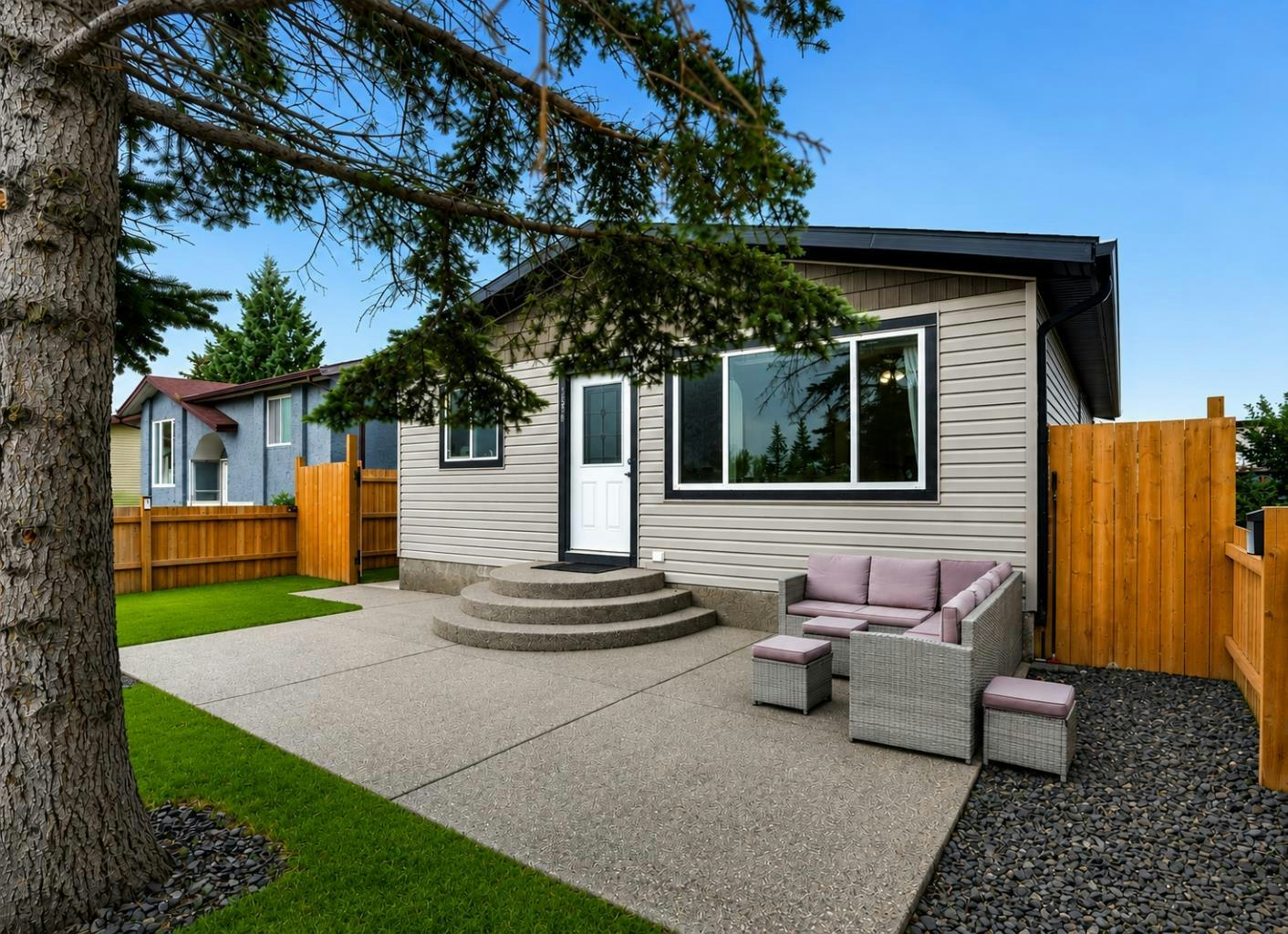 896 Rundlecairn Way NE, Calgary, AB, T1Y 2R7