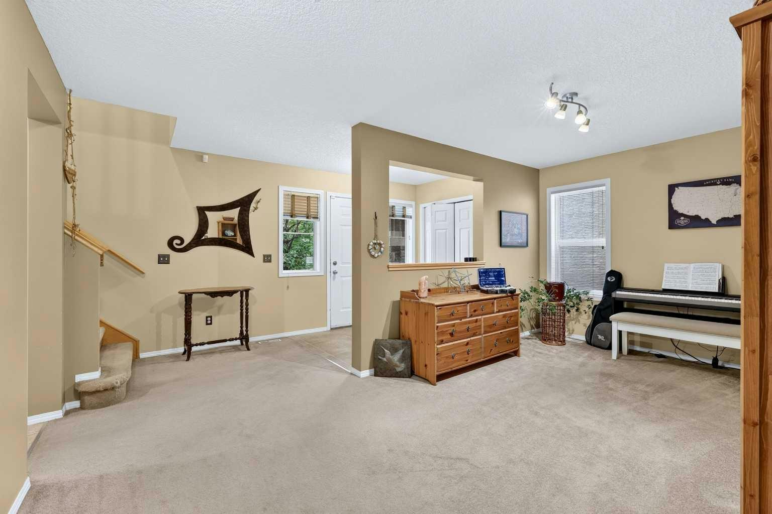 14 Evergreen Common SW, Calgary, AB, T2Y 4N8 - 6
