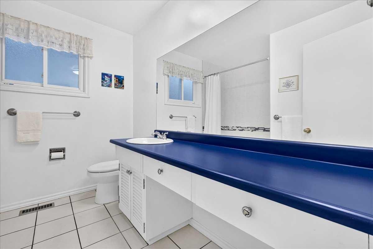 1707 107 Avenue SW, Calgary, AB, T2W 0C3 - 22