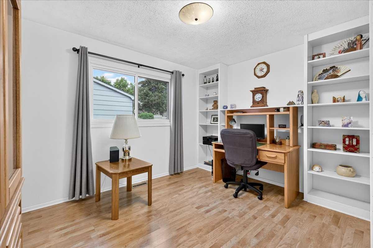 1707 107 Avenue SW, Calgary, AB, T2W 0C3 - 24