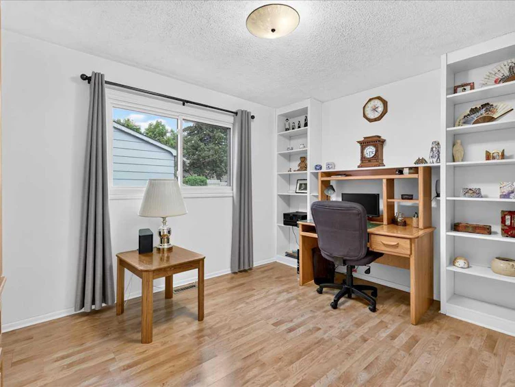 1707 107 Avenue SW, Calgary, AB, T2W 0C3 - 24