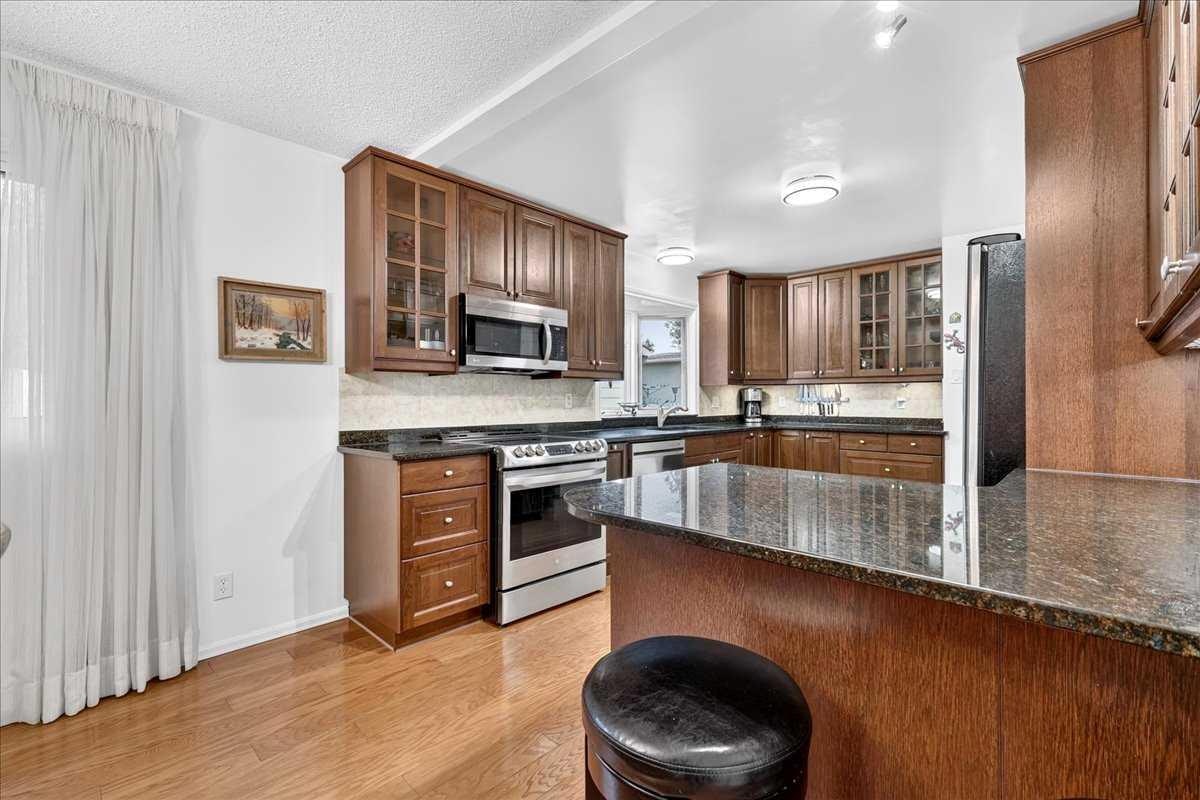 1707 107 Avenue SW, Calgary, AB, T2W 0C3 - 12