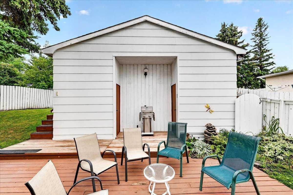 1707 107 Avenue SW, Calgary, AB, T2W 0C3 - 40