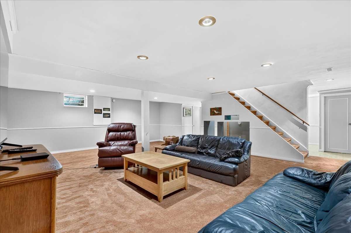 1707 107 Avenue SW, Calgary, AB, T2W 0C3 - 35