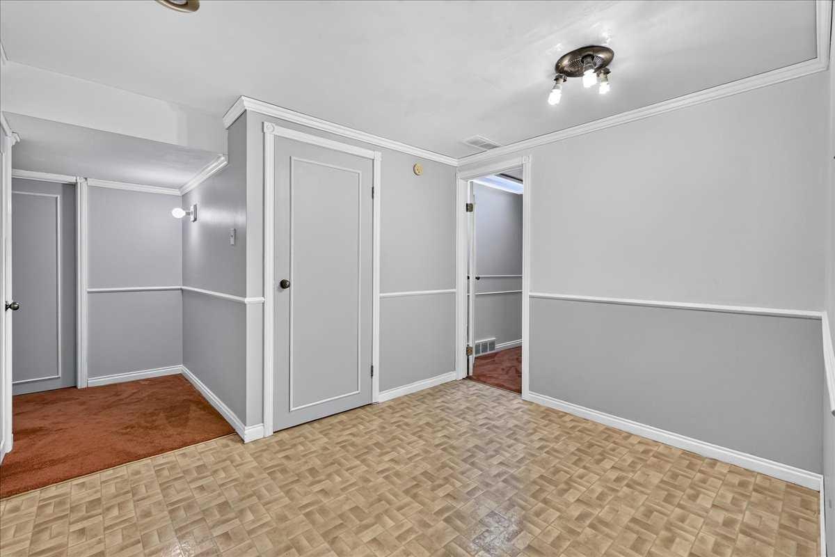 1707 107 Avenue SW, Calgary, AB, T2W 0C3 - 37